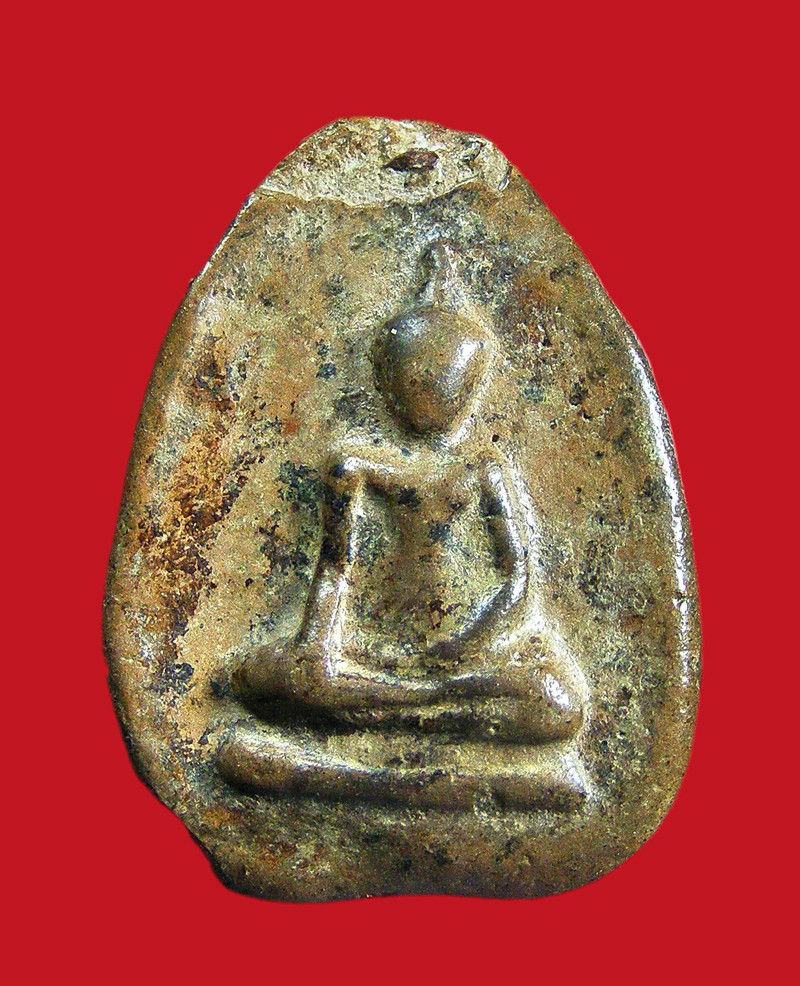 พระนางกำแพงพิมพ์กลีบบัว เนื้อดินผสมว่าน กรุท่าเดื่อ ฝั่งนครชุม จ.กำแพงเพชร